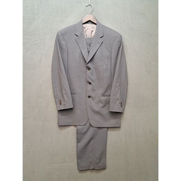 Hugo Boss 2 Piece Suit Mens 38R Shark Skin Grey 3 Button Pleated Pants 31x29